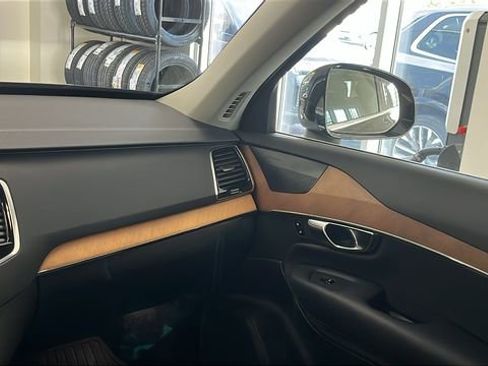Certified 2023 Volvo XC90 B6 Plus image 20