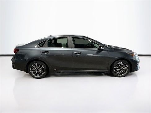 Used 2023 Kia Forte GT-Line image 8