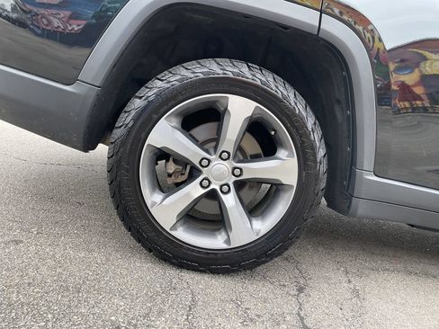 Certified 2023 Jeep Grand Cherokee L Limited w/ Luxury Tech Group II AWD/4WD image 12