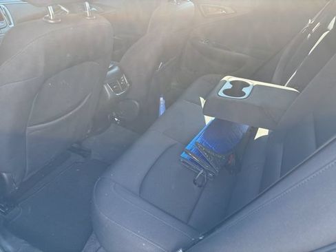 Used 2022 Chevrolet Malibu LT FWD image 11