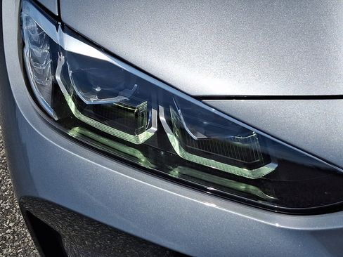 Used 2022 BMW M4 xDrive Competition AWD/4WD image 9