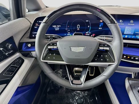 Certified 2025 Cadillac Optiq Sport 1 AWD/4WD image 11