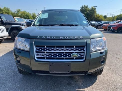 Used 2009 Land Rover LR2 HSE image 2