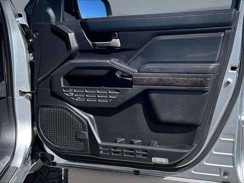 Used 2024 Toyota Tacoma Limited w/ Limited Package (LT) image 27