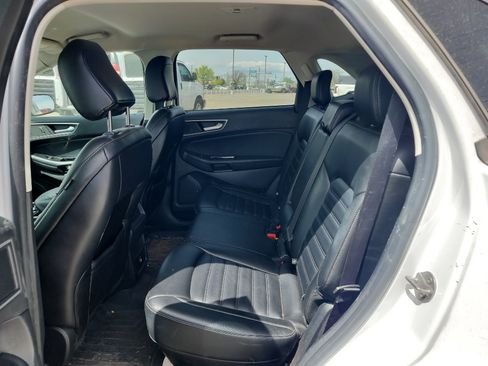 Used 2020 Ford Edge SEL image 12