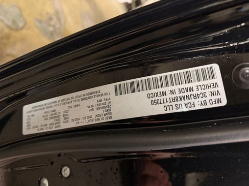 Used 2024 Jeep Wagoneer Launch Edition image 39