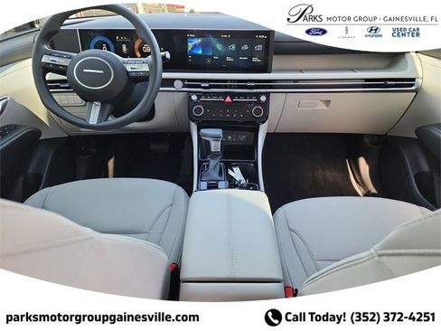 New 2025 Hyundai Tucson SEL image 11