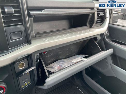 Used 2023 Ford F350 XLT w/ Camper Package image 11