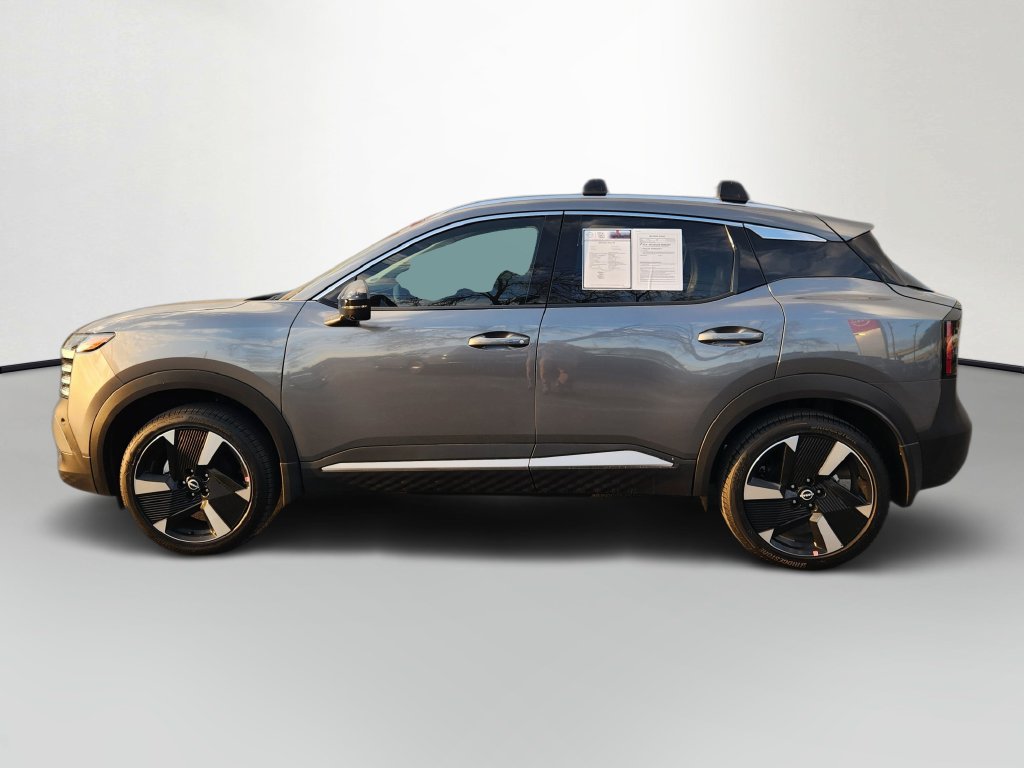 Used 2026 Nissan Kicks SR w/ SR Premium Package FWD image 4