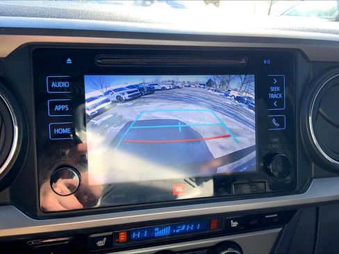 Used 2017 Toyota Tacoma Limited w/ Tow Package image 22