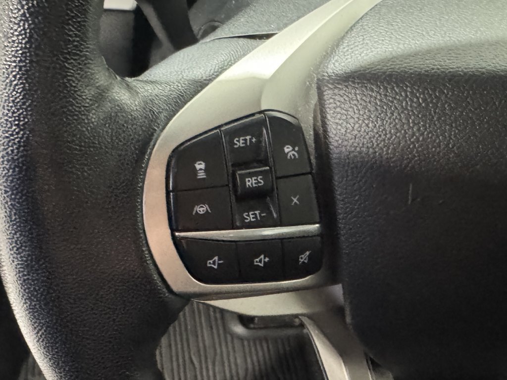 Used 2022 Ford Explorer XLT AWD/4WD image 6