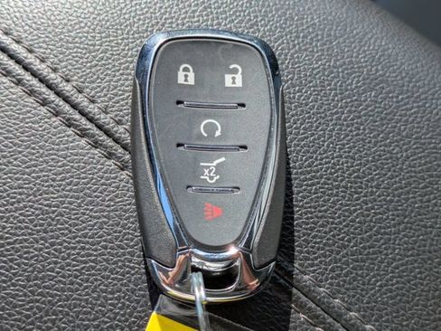 Used 2021 Chevrolet Equinox Premier FWD image 27