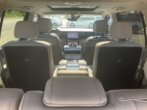 Used 2022 Jeep Grand Wagoneer Series I w/ Convenience Group III AWD/4WD image 34