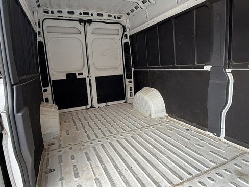 Used 2024 RAM ProMaster 2500 w/ Convenience Group FWD image 14