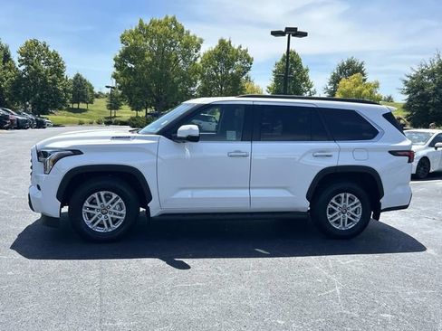 Used 2026 Toyota Sequoia SR5 w/ SR5 Premium Package AWD/4WD image 7