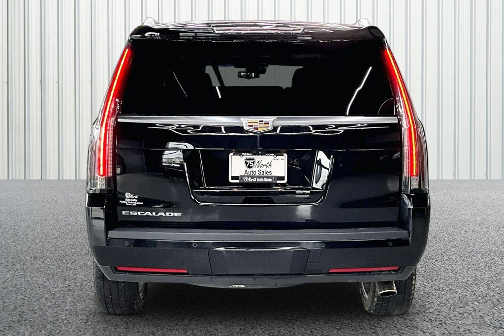 Used 2019 Cadillac Escalade Premium Luxury w/ LPO, Radiant Package AWD/4WD image 5