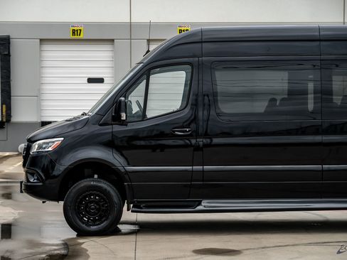 Used 2024 Mercedes-Benz Sprinter 2500 image 8
