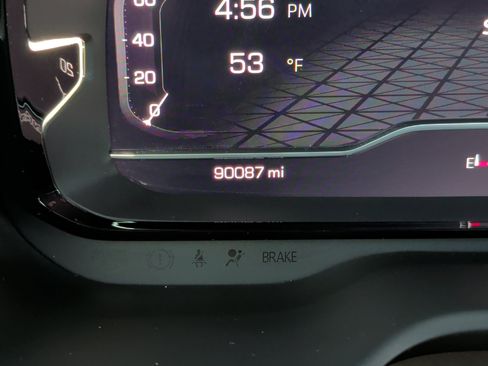 Used 2023 GMC Yukon XL Denali w/ Denali Reserve Package image 11