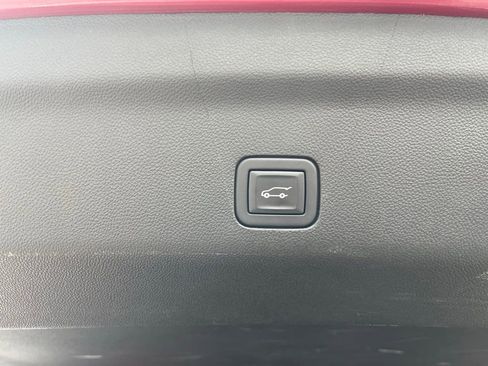 Certified 2023 Chevrolet Tahoe Premier w/ Advanced Technology Package image 36