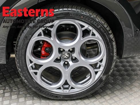 Used 2024 Alfa Romeo Tonale Veloce AWD/4WD image 8