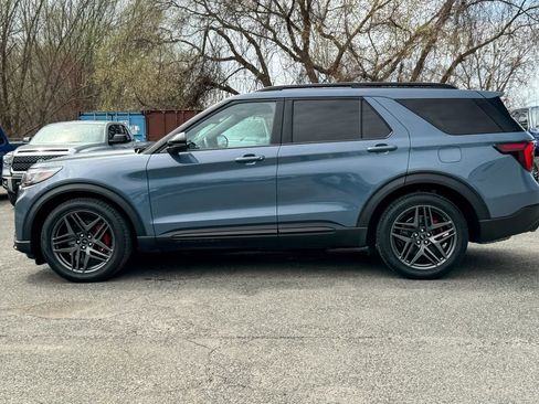 Certified 2025 Ford Explorer ST AWD/4WD image 6