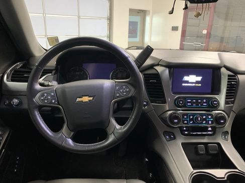 Used 2017 Chevrolet Tahoe LT w/ Luxury Package RWD image 10