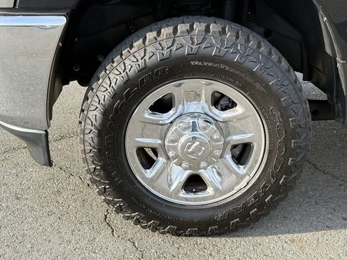 Used 2019 RAM 2500 Big Horn image 9