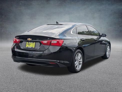 Used 2018 Chevrolet Malibu LT FWD image 4