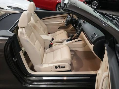 Used 2012 Volkswagen Eos Executive image 27