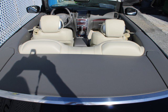 Used 2011 INFINITI G37 Convertible w/ Premium Pkg RWD image 34