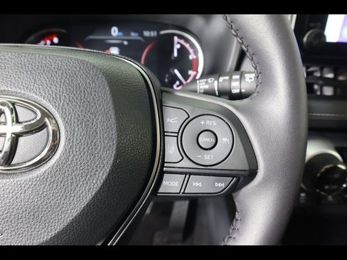 Used 2025 Toyota RAV4 XLE w/ Convenience Package image 22