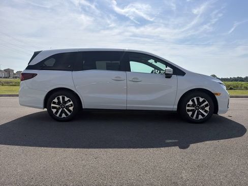 New 2026 Honda Odyssey EX-L image 6