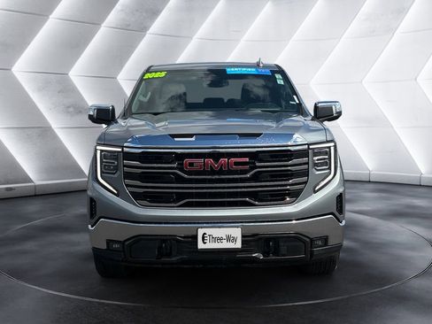 Certified 2025 GMC Sierra 1500 SLT AWD/4WD image 8