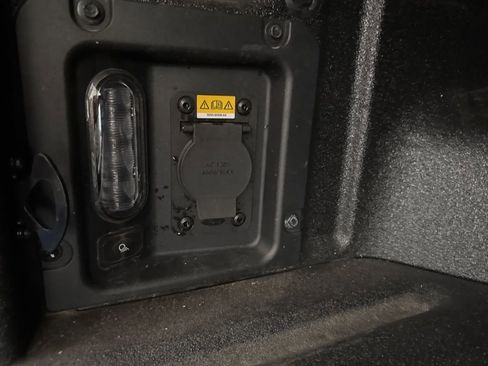 Used 2024 Ford Maverick Lariat image 7