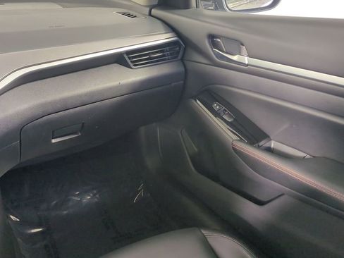 Used 2024 Nissan Altima 2.5 SR image 17