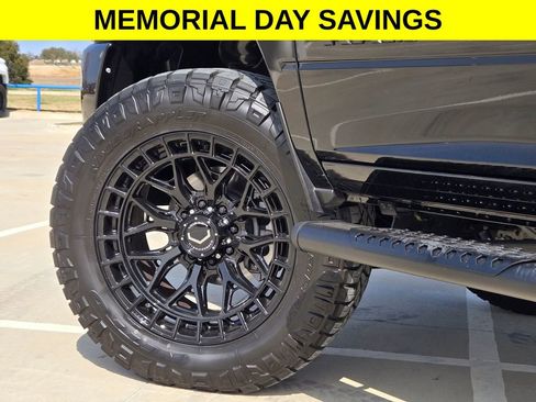 Used 2025 RAM 2500 Laramie w/ Night Edition AWD/4WD image 33