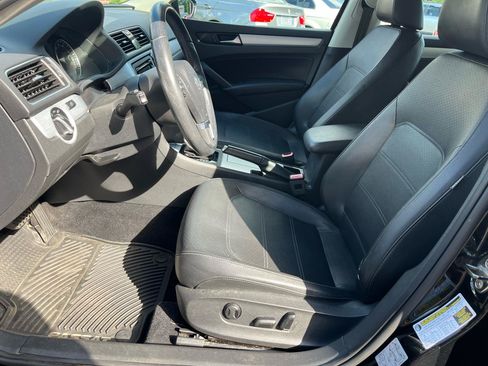 Used 2012 Volkswagen Passat 2.5 SE FWD image 11
