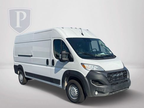 New 2025 RAM ProMaster 2500 w/ Convenience Group FWD image 2