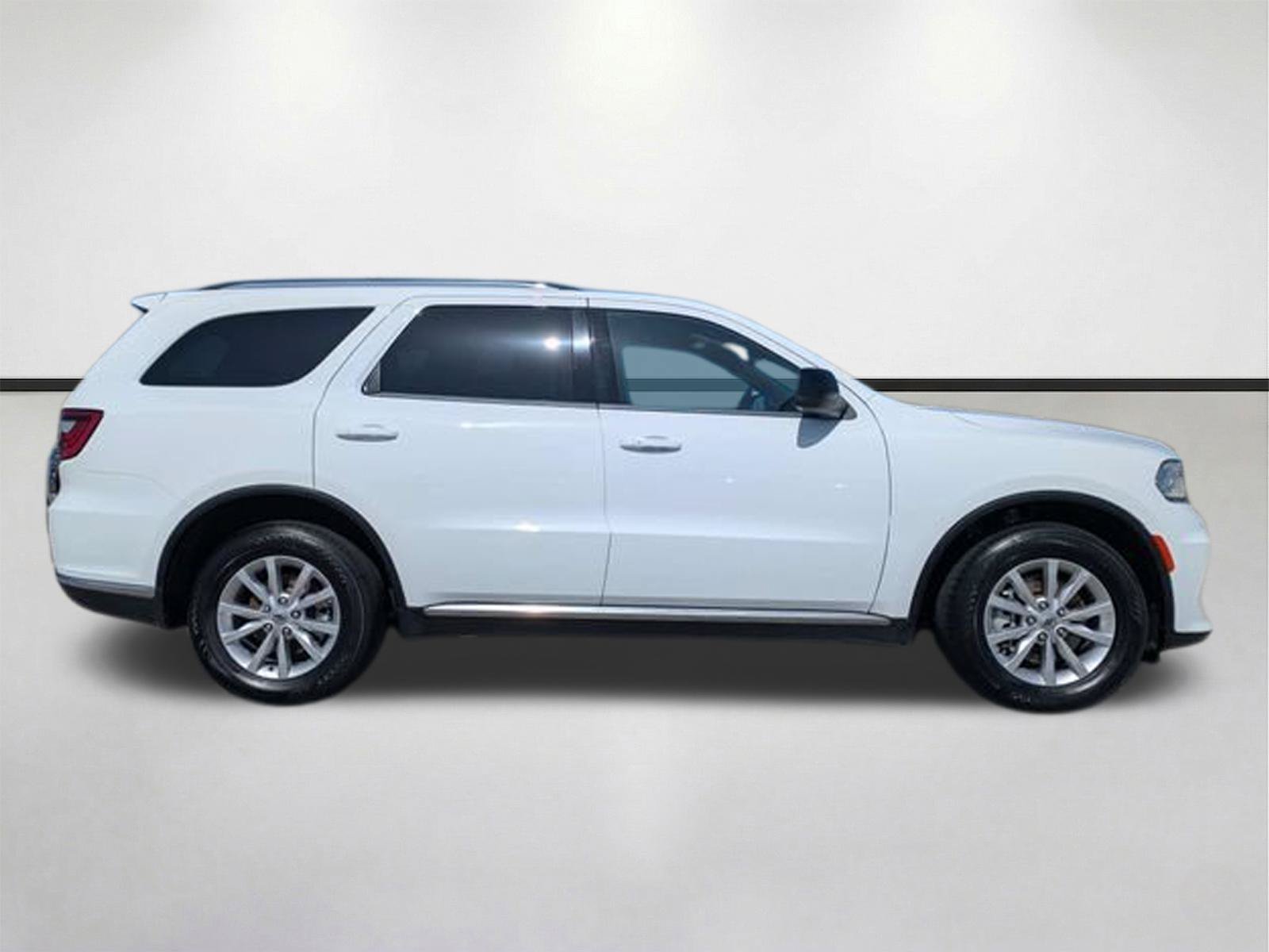 Used 2024 Dodge Durango SXT AWD/4WD image 3