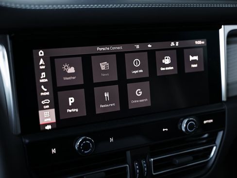 Used 2024 Porsche Macan GTS image 36