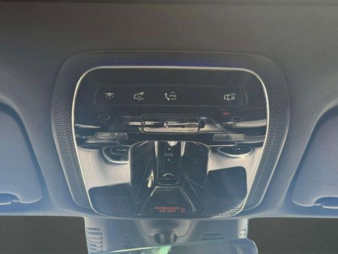 Used 2025 Mercedes-Benz GLC 43 AMG 4MATIC image 31