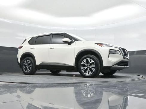 Used 2023 Nissan Rogue SV w/ SV Premium B Package image 40