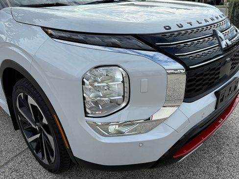 Used 2024 Mitsubishi Outlander Ralliart image 10