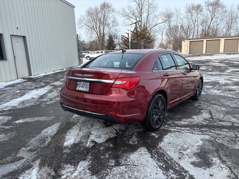 Used 2014 Chrysler 200 LX image 5