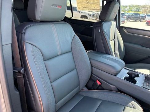 New 2026 GMC Acadia AT4 w/ Luxury Package AWD/4WD image 25