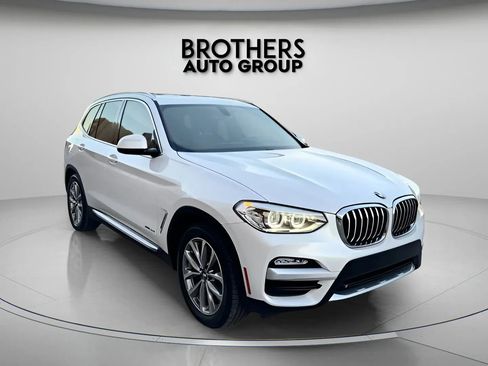Used 2018 BMW X3 xDrive30i image 3