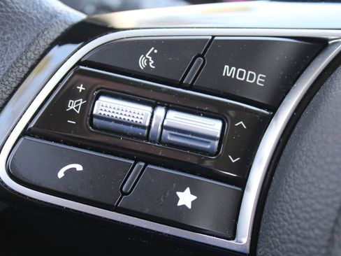 Certified 2024 Kia Forte LXS w/ LXS Technology Package image 23