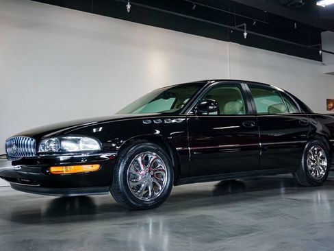 Used 2004 Buick Park Avenue Ultra w/ Ultra Luxury Package FWD image 3