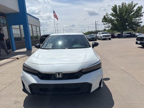 Certified 2025 Honda Civic Sport image 2