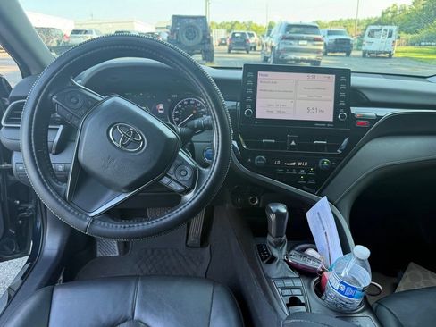 Used 2021 Toyota Camry XSE FWD image 4
